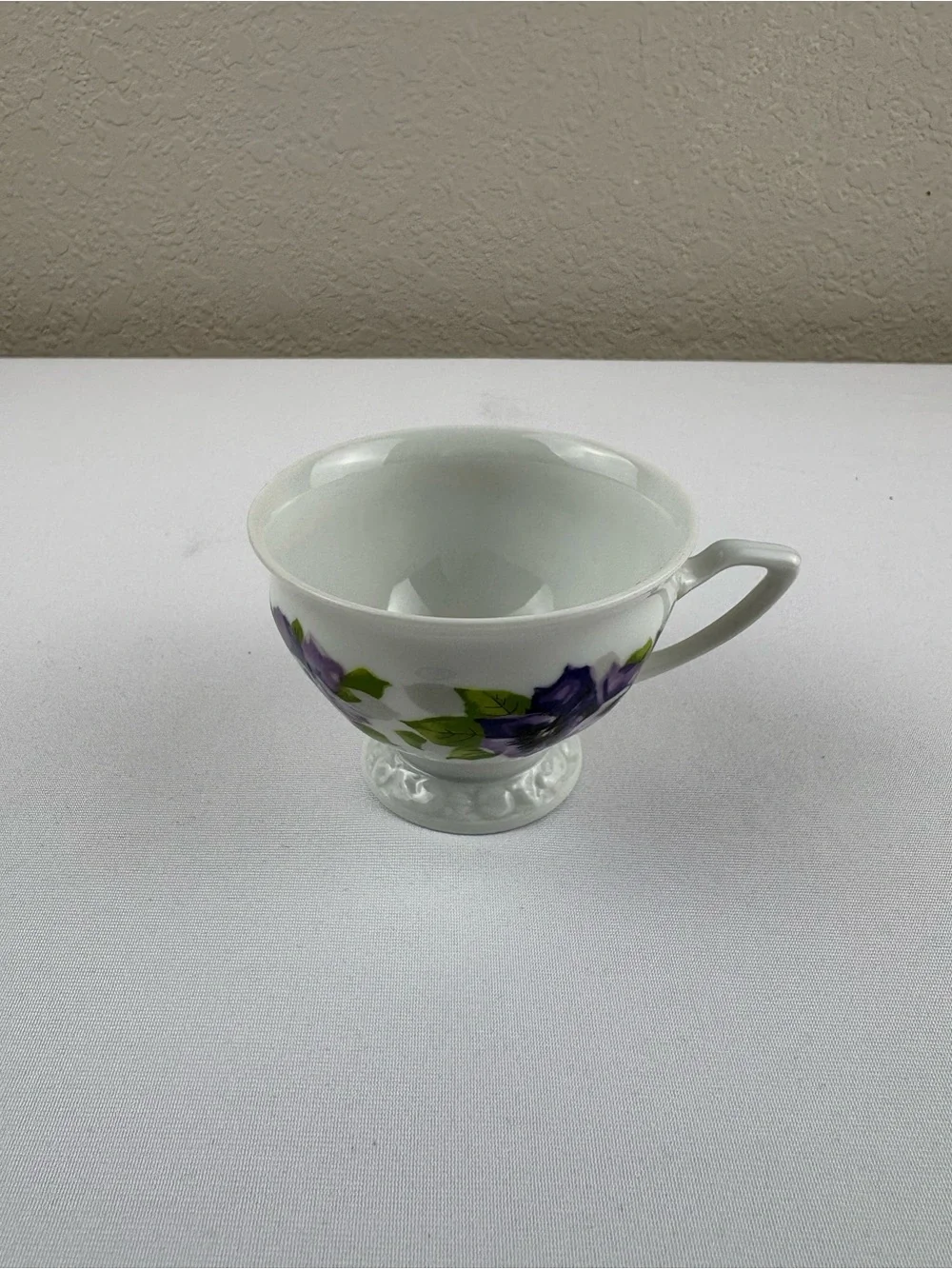 Rosenthal features purple
